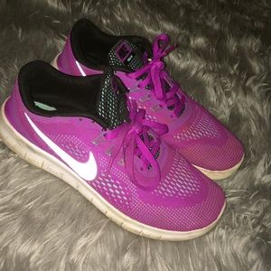 😻Woman's purple's Nike sneakers!